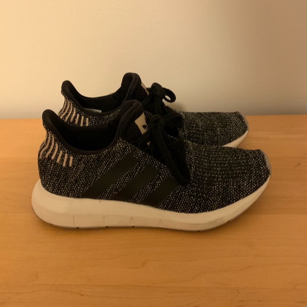 Adidas Swift Run Women’s 7.5